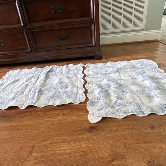Vintage blue & white floral European sham covers set of 2 - Picture 1 of 4